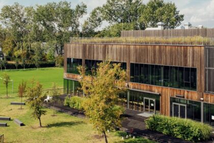 Новини розкоші середньої школи "Академія