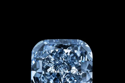 Блакитний діамант на аукціоні в Женеві4