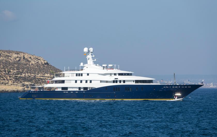 Вільні 840=симфонія Бернар Арно