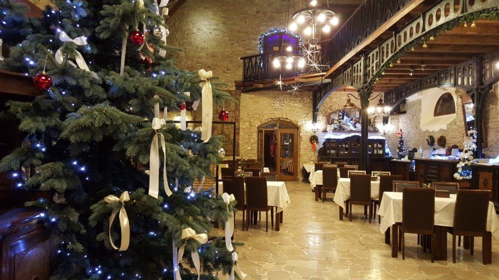 Різдвяна ялинка у спа-салоні "Садиба