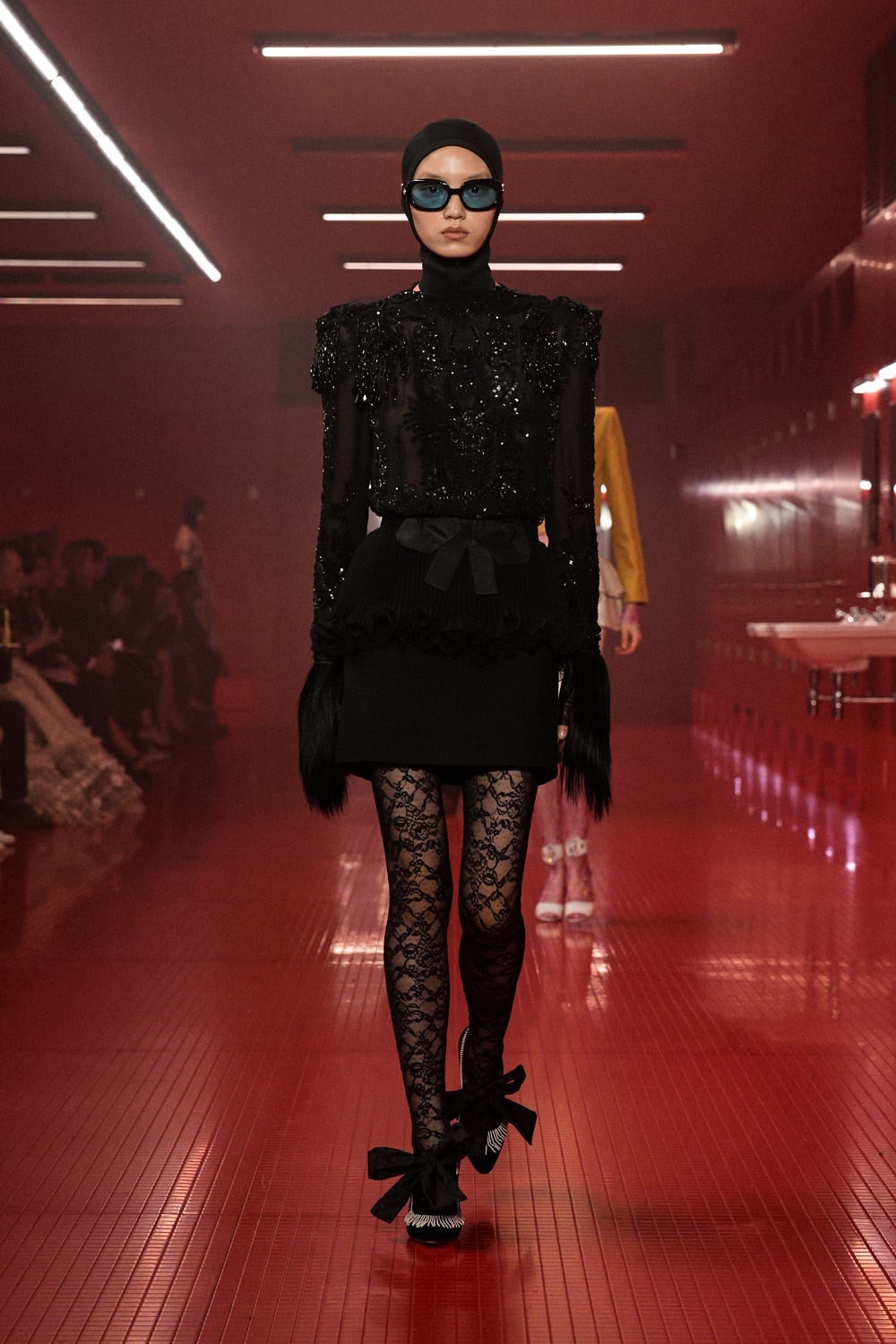 Останній показ Valentino грає з інтимністю2