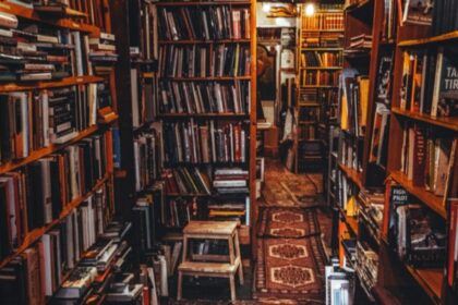 Найстильніший книжковий магазин Saint Laurent Babylone