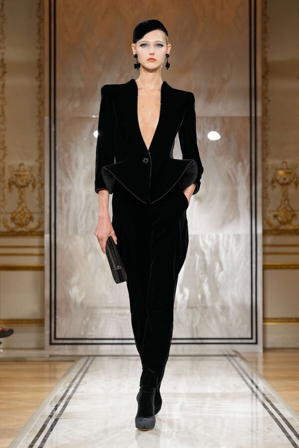 Giorgio Armani помер1