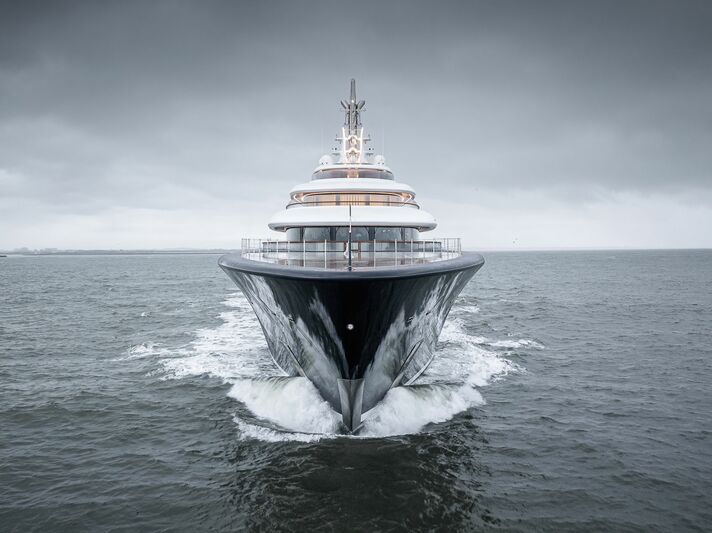 Яхта Breakhrough