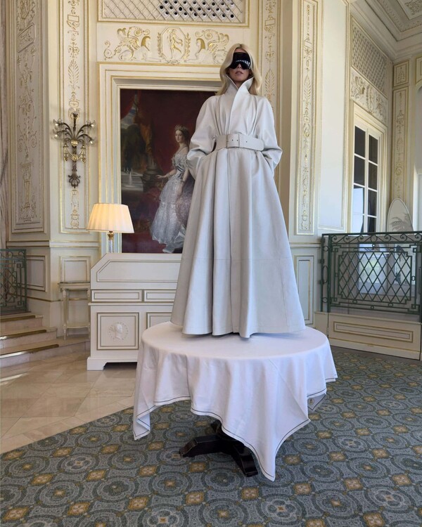 Кампанія Balenciaga з Клаудією Шиффер9