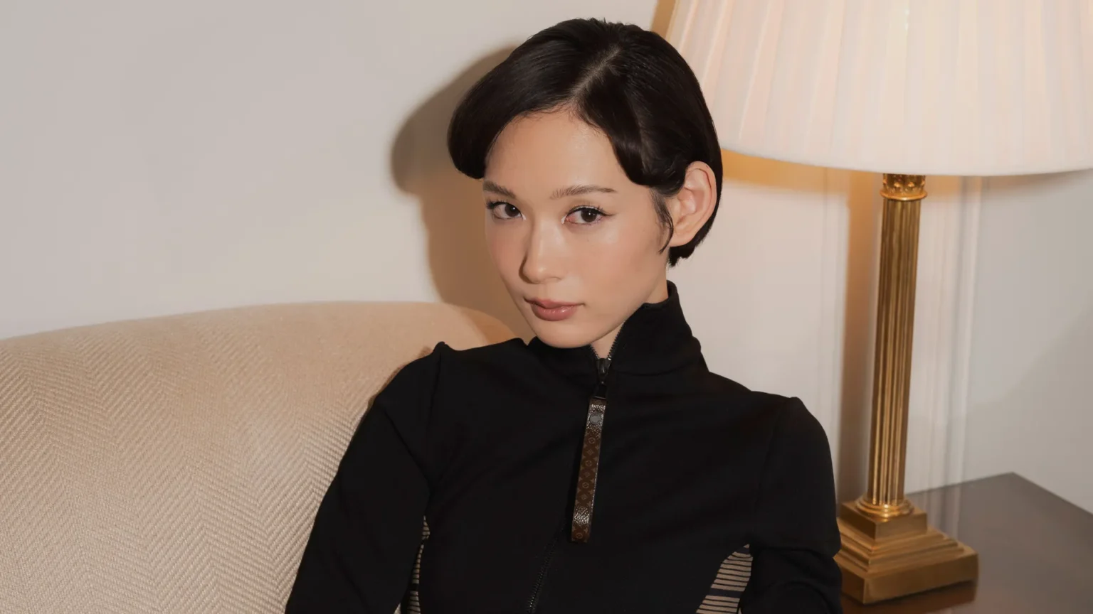 Moeka Hoshi і відсутнє фото: чи носила вона коли-небудь Louis Vuitton