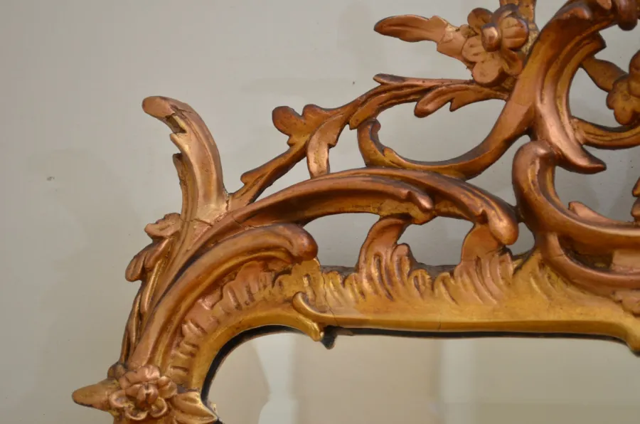 До яких інтер'єрів підходять антикварні дзеркала3