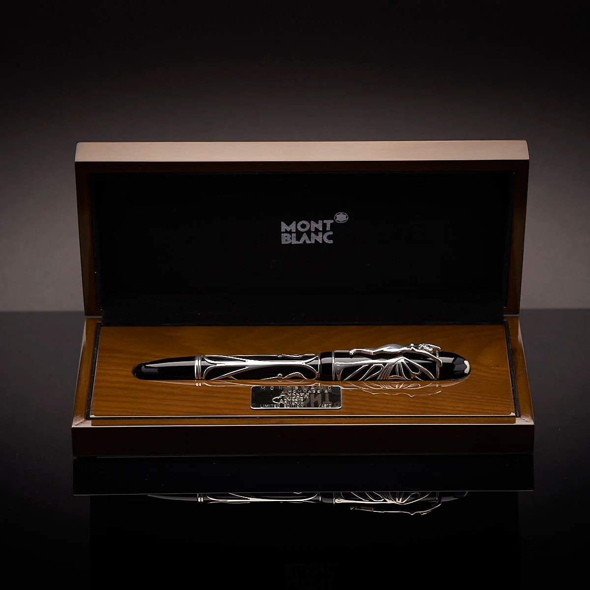 Пірʼяна ручка Mont Blanc